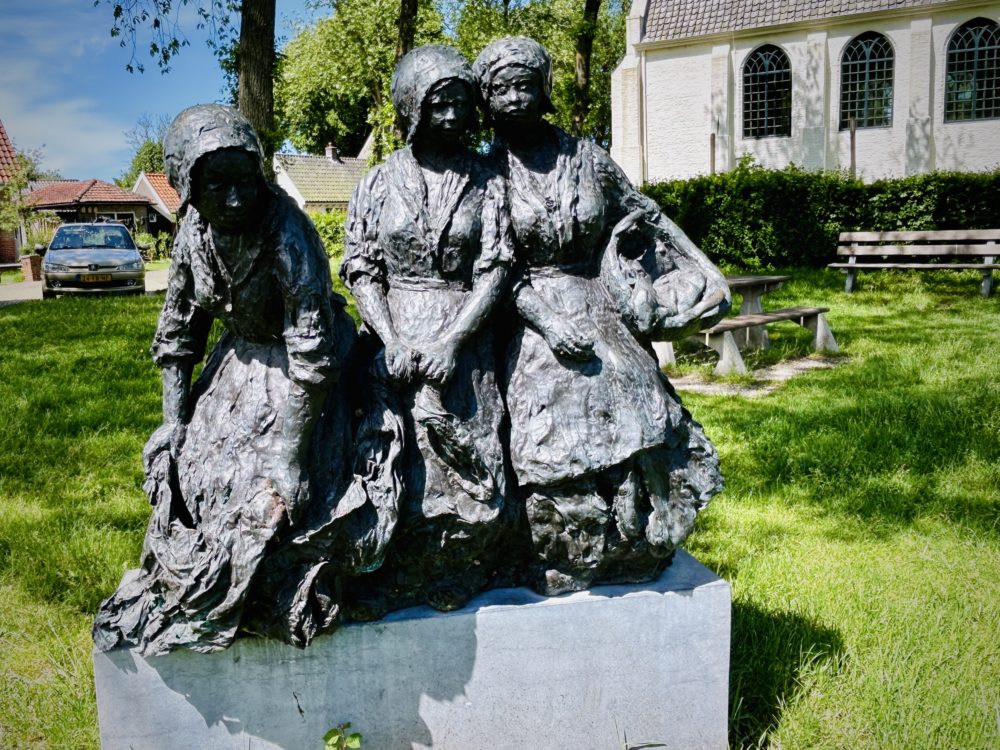 Echoes of Toil: The ‘Wasvrouen’ Statue and the Legacy of Laundry Work